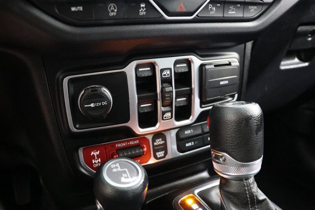 Used 2024 Jeep Wrangler Unlimited Rubicon w/ Safety Group AWD/4WD image 28