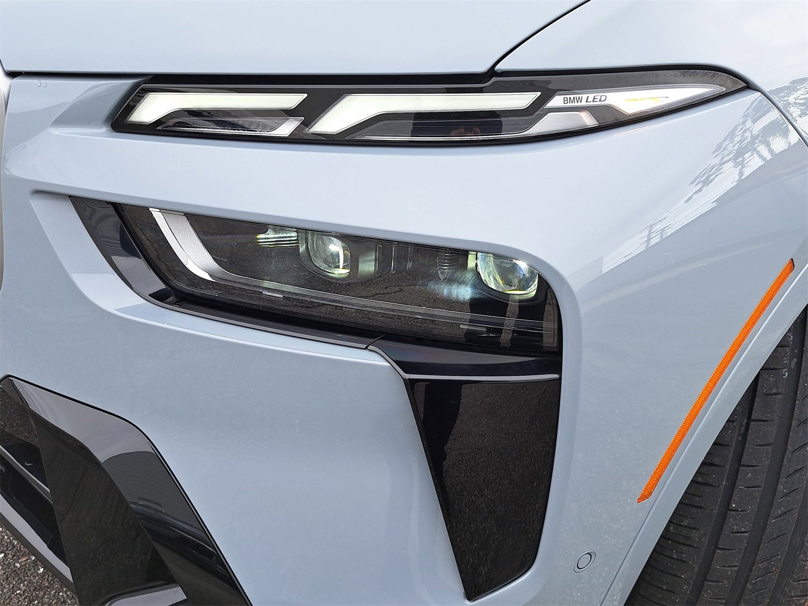 Used 2024 BMW X7 xDrive40i w/ M Sport Package image 36