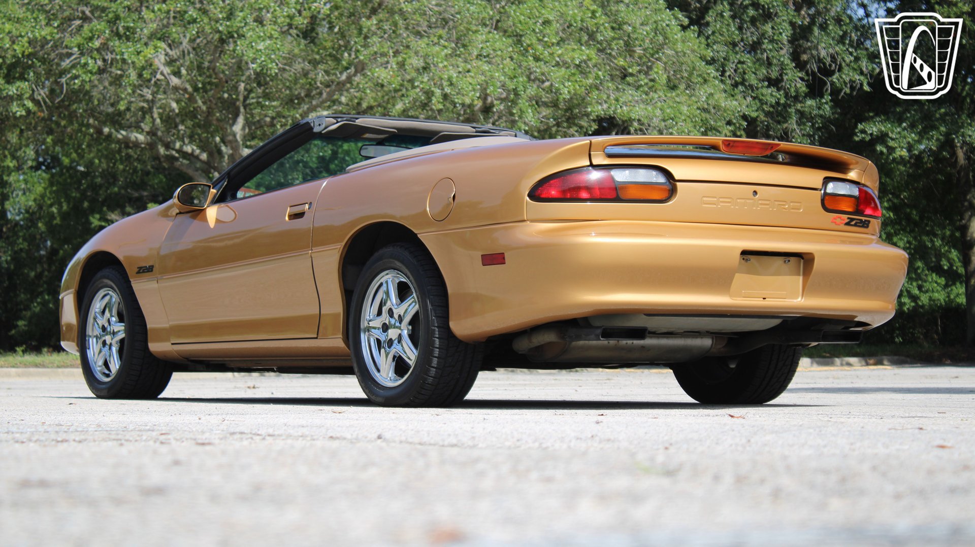 Used 1998 Chevrolet Camaro Z28 RWD image 11