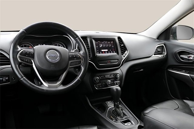 Used 2019 Jeep Cherokee Latitude Plus w/ Comfort/Convenience Group image 14