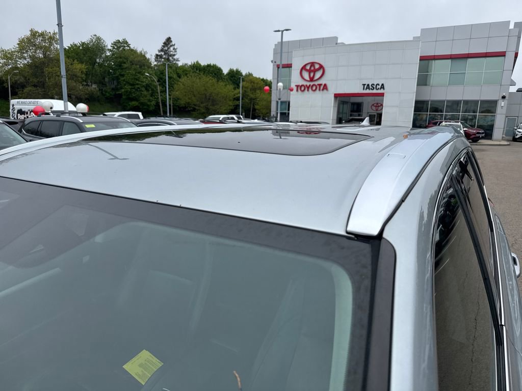 Used 2017 Toyota Highlander XLE AWD/4WD image 46