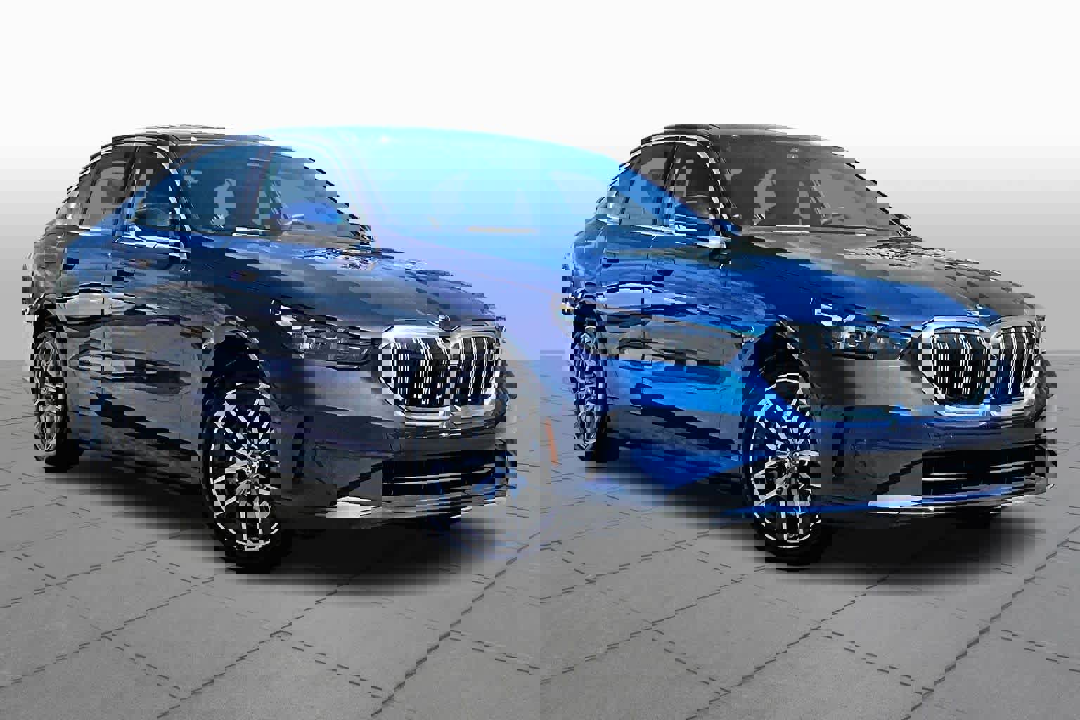 Certified 2024 BMW i5 eDrive40i w/ Premium Package image 2