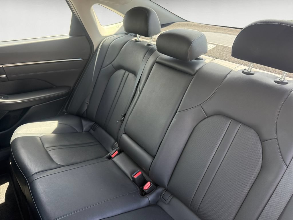 Certified 2023 Hyundai Sonata Limited w/ Preferred Accessory Package FWD image 14