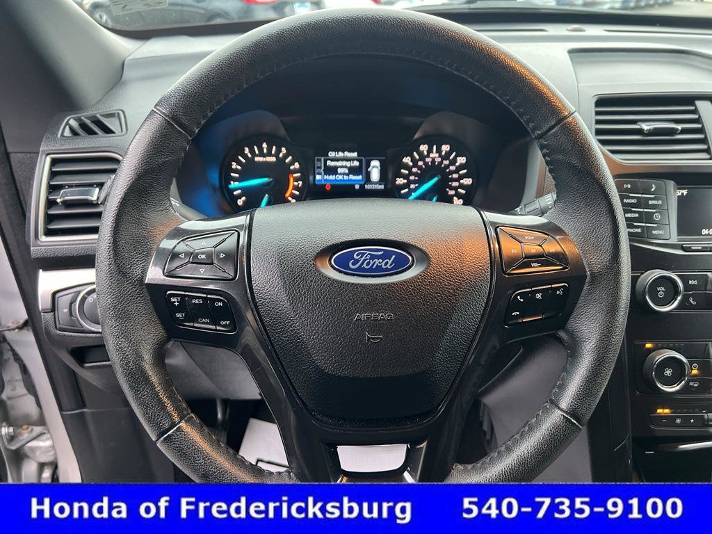 Used 2019 Ford Explorer XLT w/ Class III Trailer Tow Package image 17