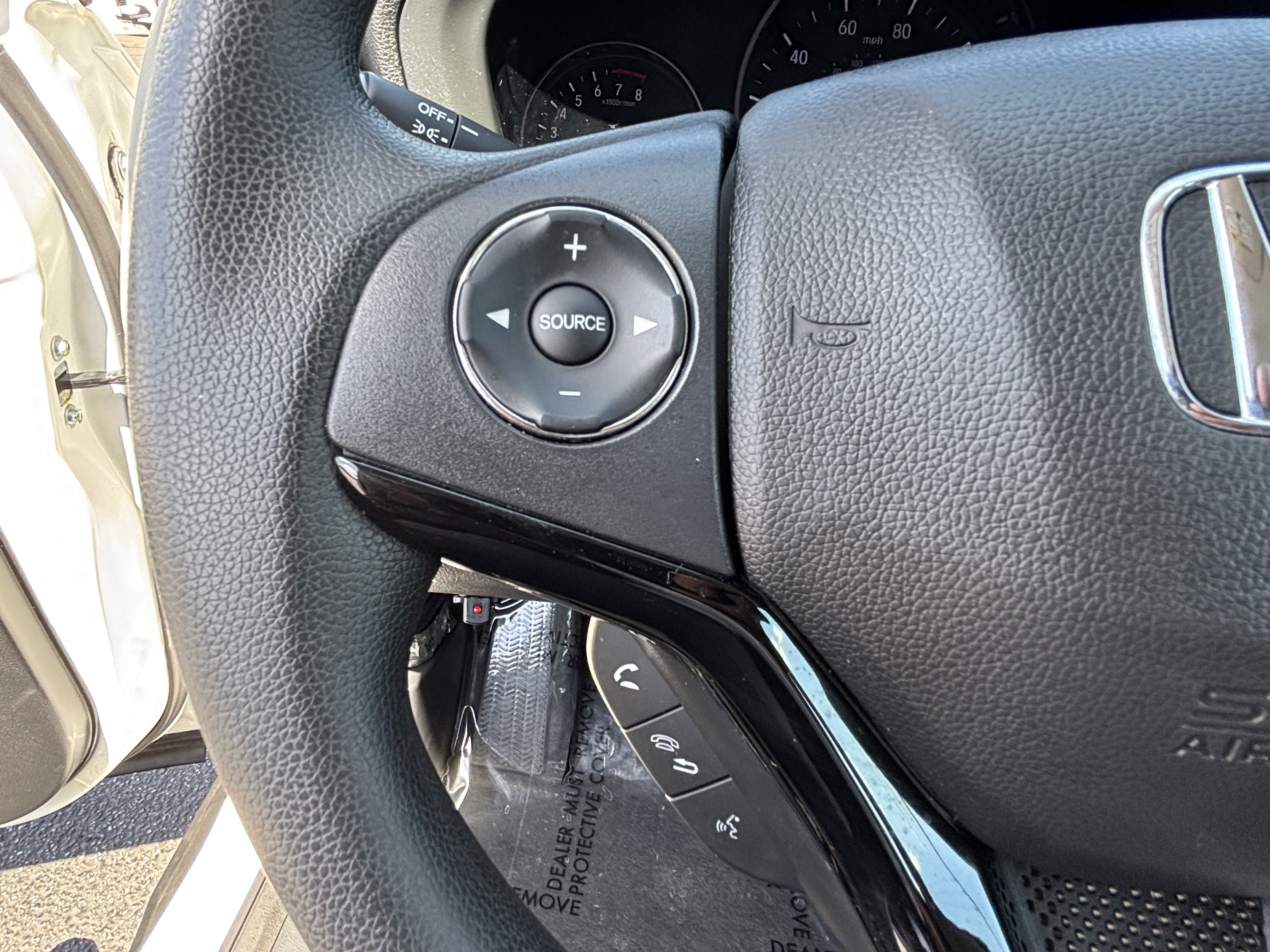Used 2022 Honda HR-V LX image 25