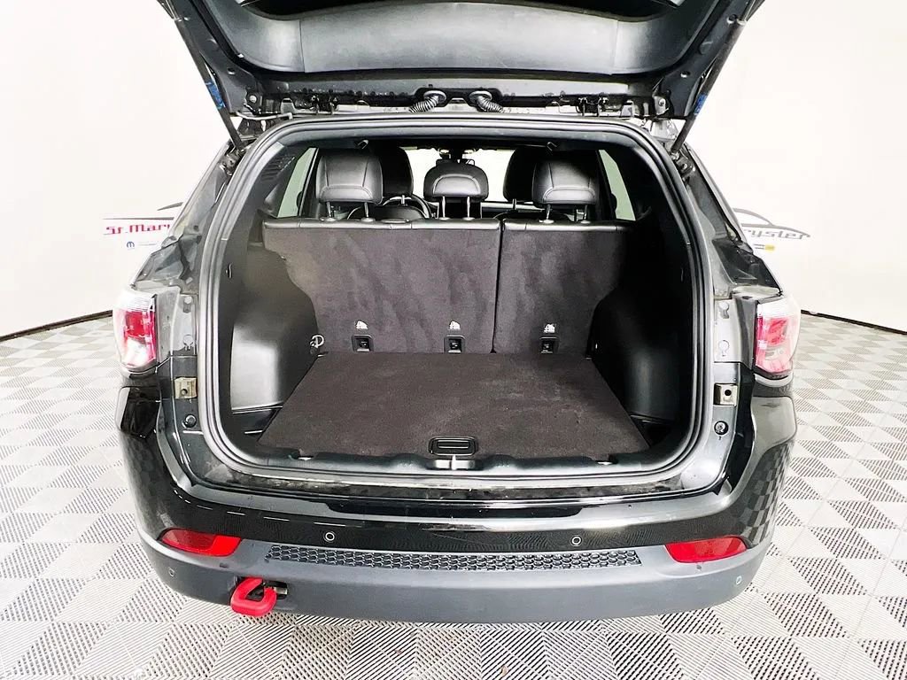 Used 2024 Jeep Compass Trailhawk image 24