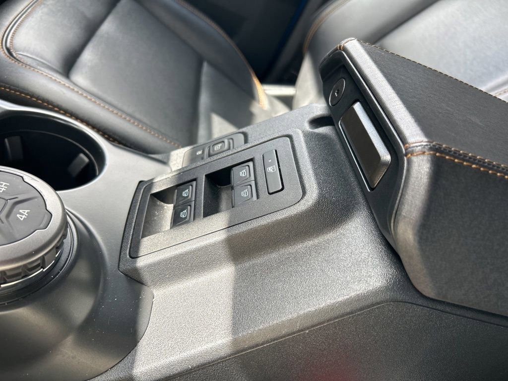 Used 2024 Ford Bronco Badlands image 35