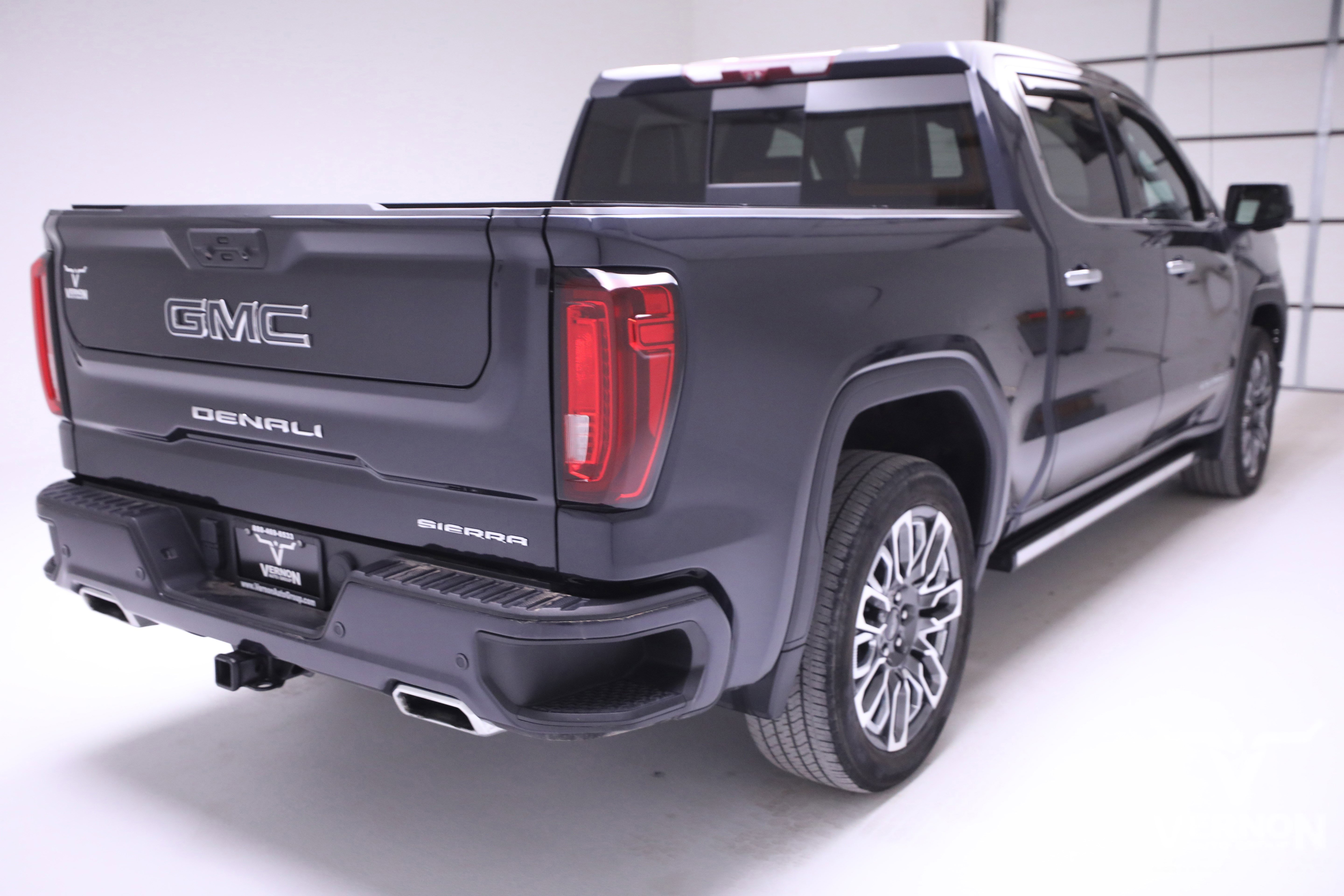 Used 2023 GMC Sierra 1500 Denali Ultimate image 5