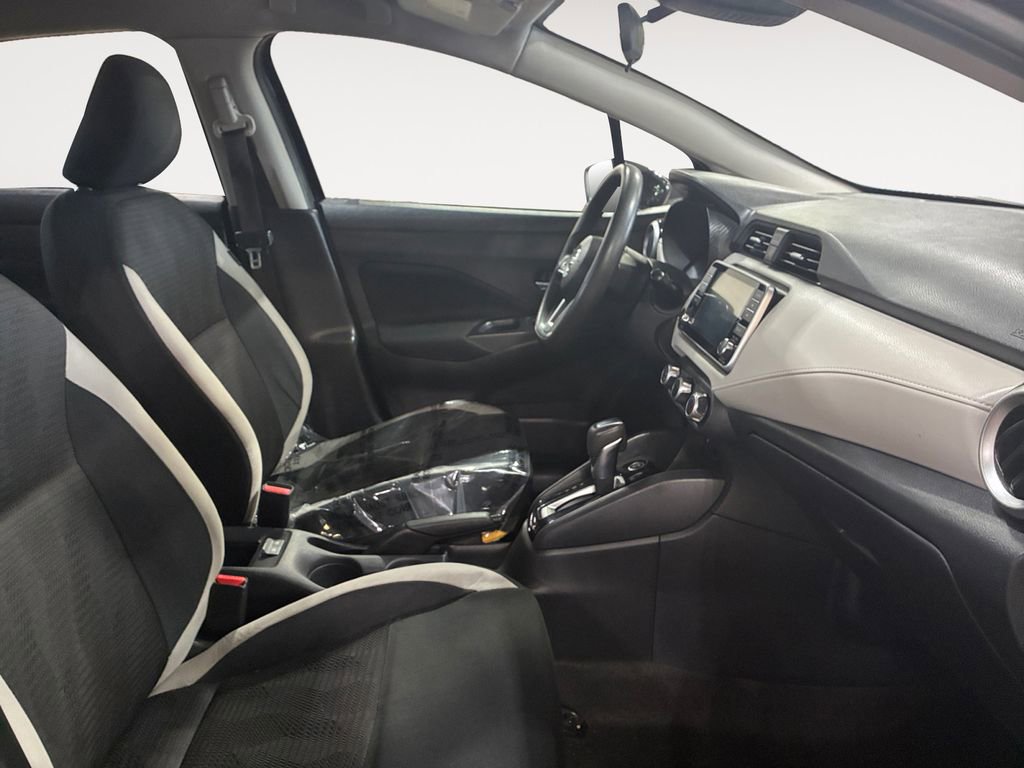 Used 2021 Nissan Versa SV image 15