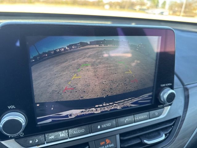 Used 2025 Nissan Altima 2.5 SV image 11