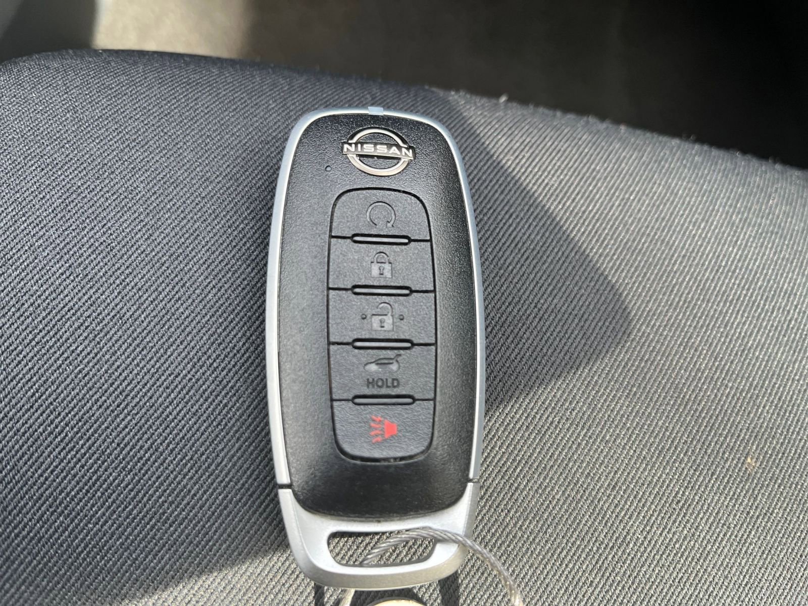 Used 2025 Nissan Pathfinder SV image 27