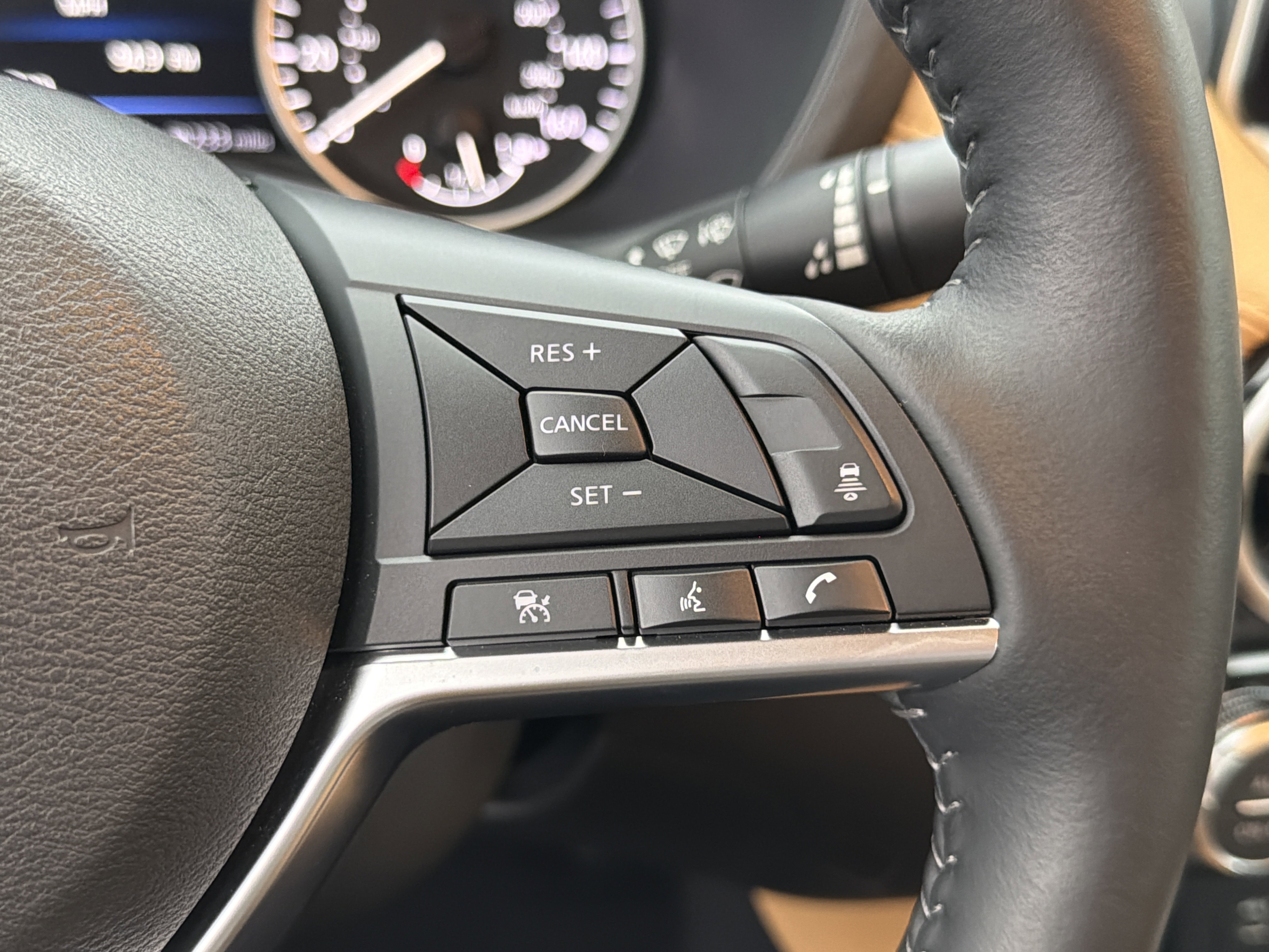 Used 2024 Nissan Sentra SV w/ SV Premium Package image 26