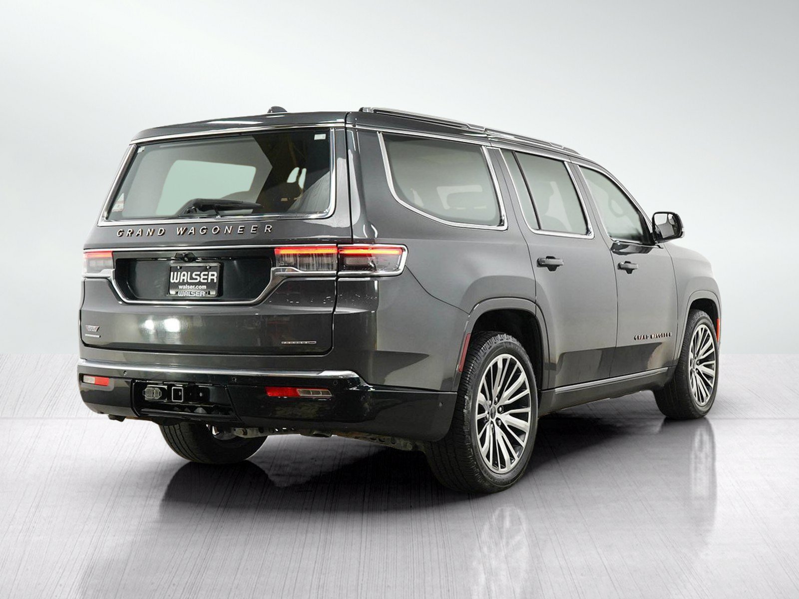 Used 2022 Jeep Grand Wagoneer Series III w/ Rear-Seat Entertainment Group AWD/4WD image 5