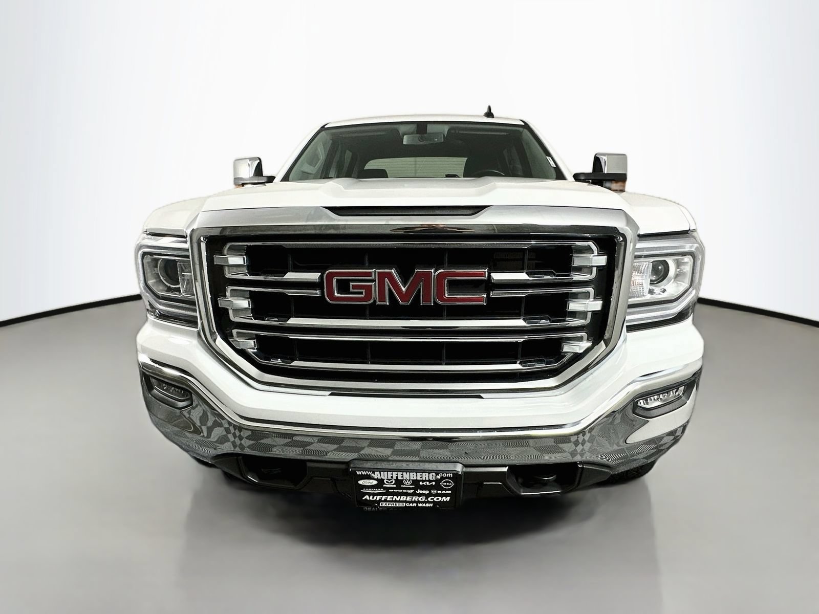Used 2018 GMC Sierra 1500 SLT w/ SLT Premium Package AWD/4WD image 2