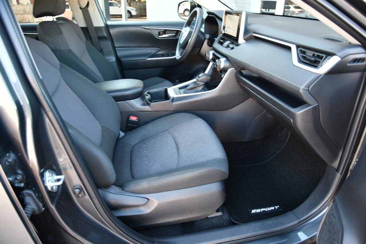 Used 2024 Toyota RAV4 XLE image 25