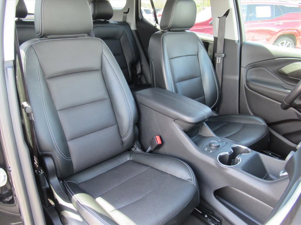Used 2022 GMC Terrain SLT w/ Infotainment Package II image 9