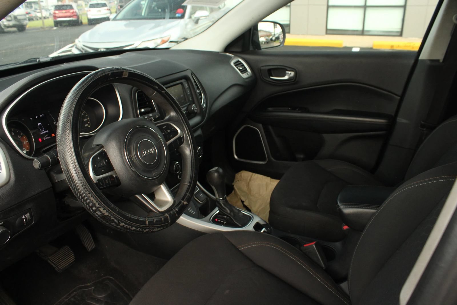 Used 2018 Jeep Compass Sport AWD/4WD image 13