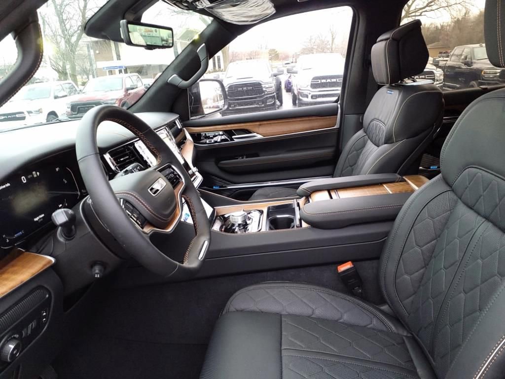 New 2024 Jeep Grand Wagoneer Series III image 8