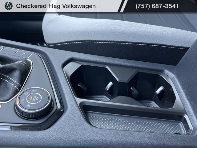 New 2025 Volkswagen Taos SE image 42