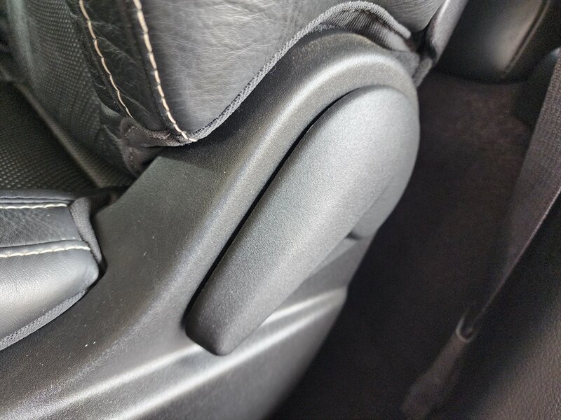 Used 2016 Dodge Challenger SRT Hellcat RWD image 24