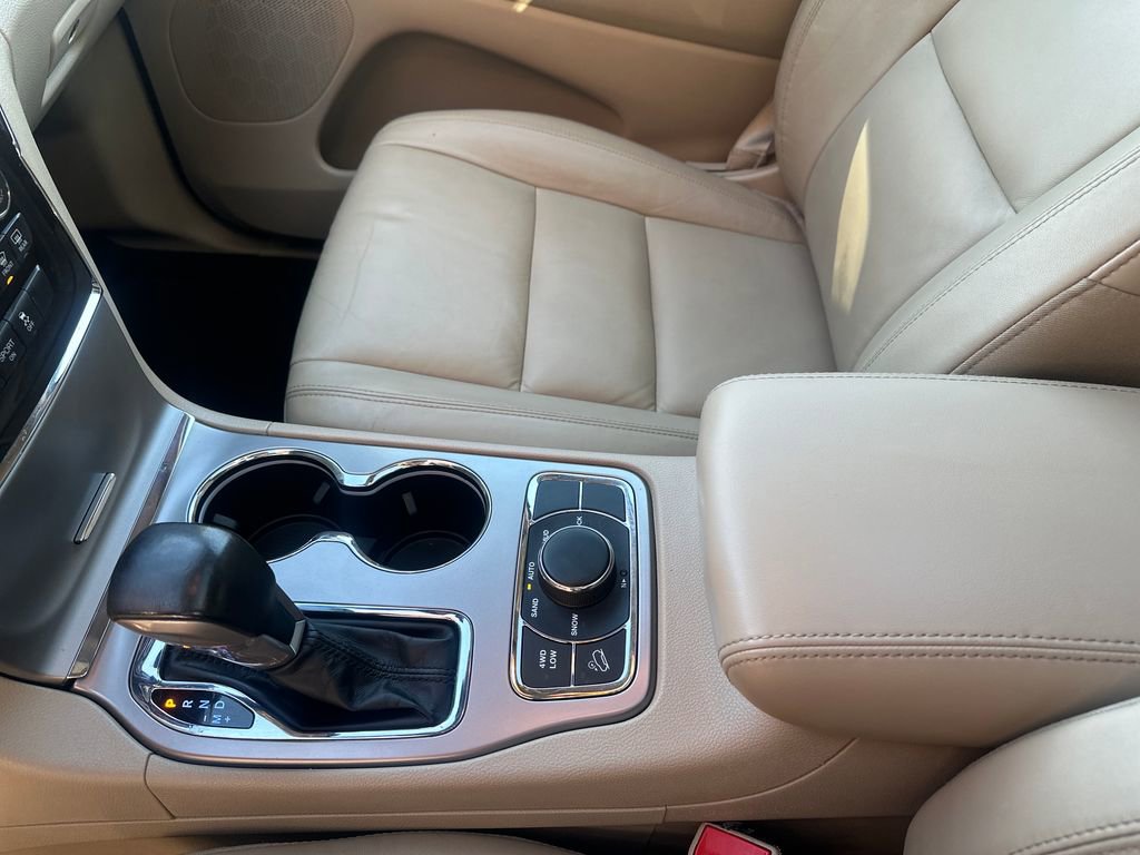 Used 2021 Jeep Grand Cherokee Limited image 12