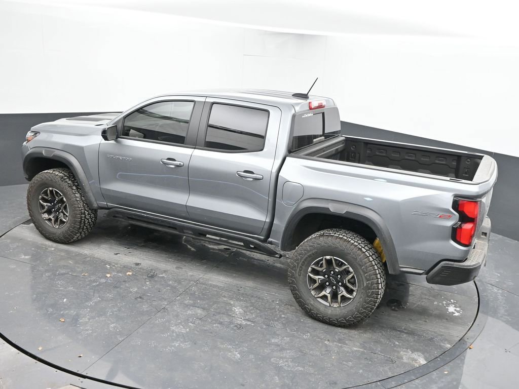 Used 2024 Chevrolet Colorado ZR2 w/ ZR2 Convenience Package III image 40