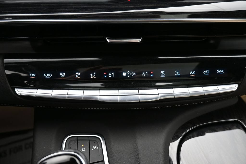Used 2021 Cadillac Escalade Premium Luxury w/ Driver Assist Tech Package AWD/4WD image 17