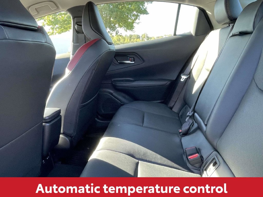 Used 2025 Toyota Prius Plug-In Hybrid FWD image 13