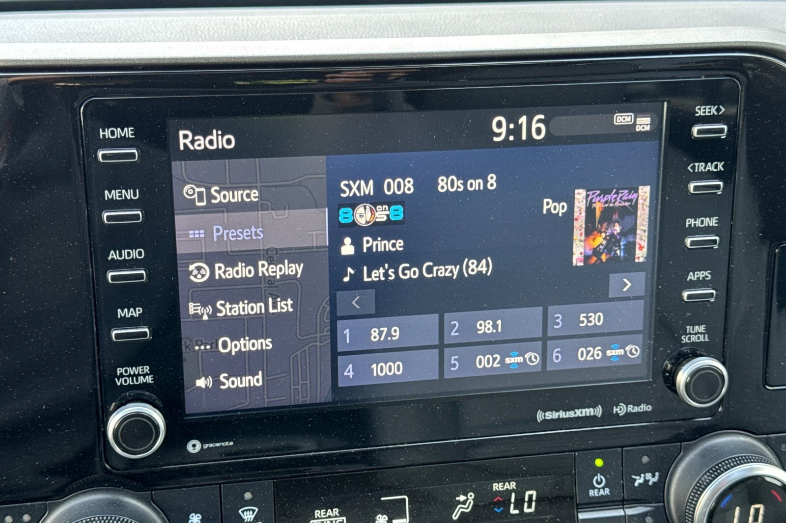 Used 2022 Toyota Highlander XLE image 28