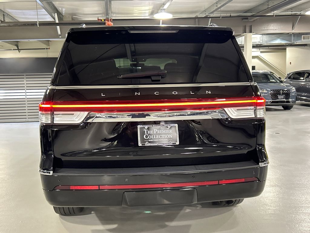 Certified 2023 Lincoln Navigator Reserve image 3