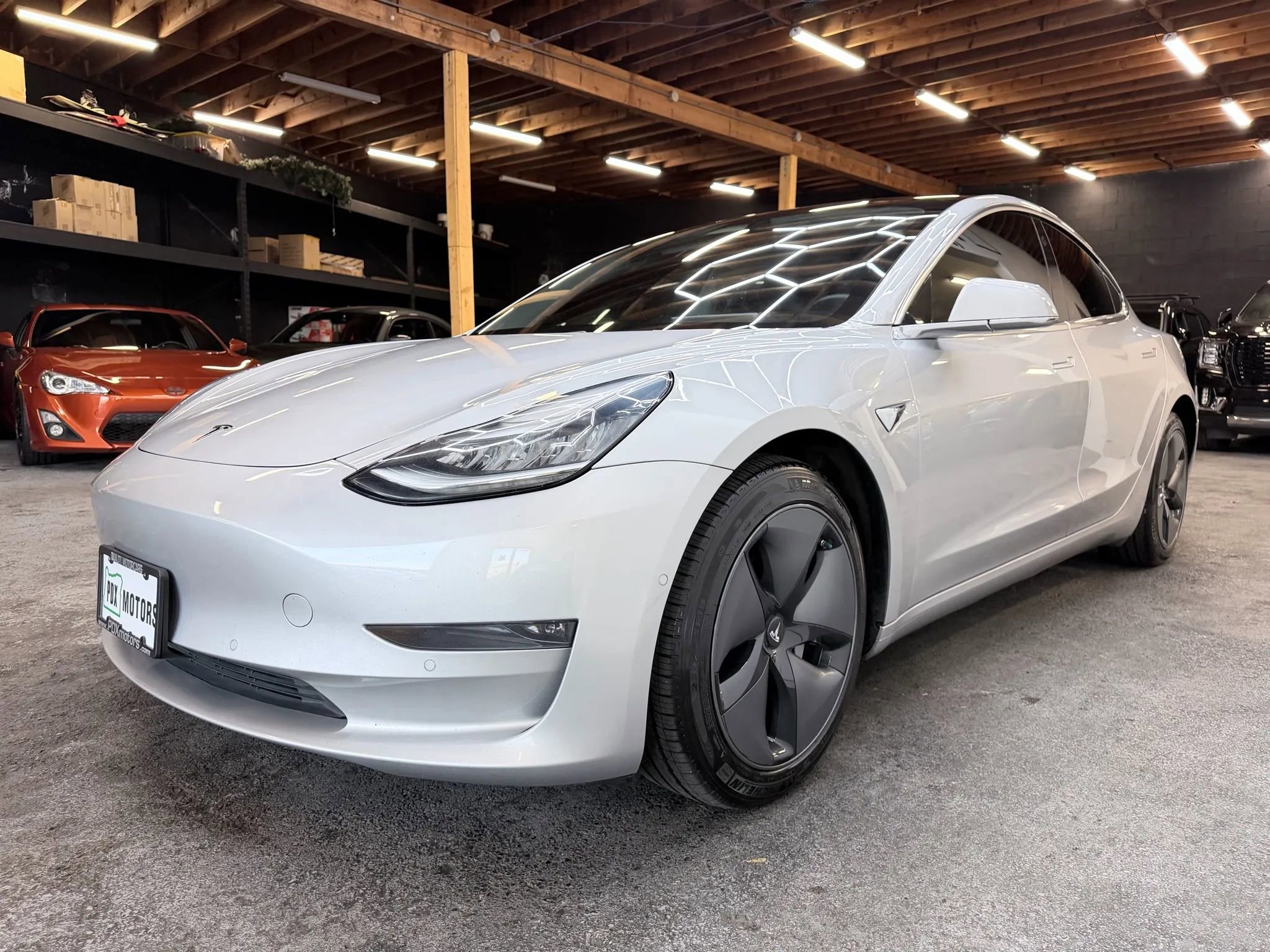 Used 2018 Tesla Model 3 Long Range image 4