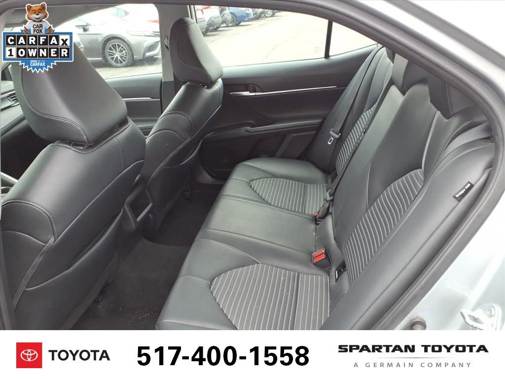 Used 2024 Toyota Camry SE image 11