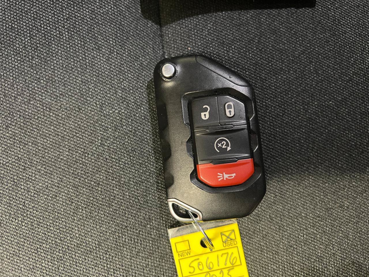 Used 2025 Jeep Wrangler Unlimited Sahara AWD/4WD image 60