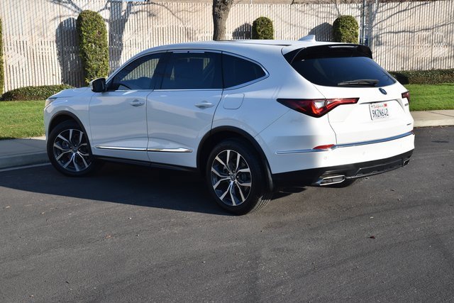 Used 2024 Acura MDX SH-AWD w/ Technology Package image 4