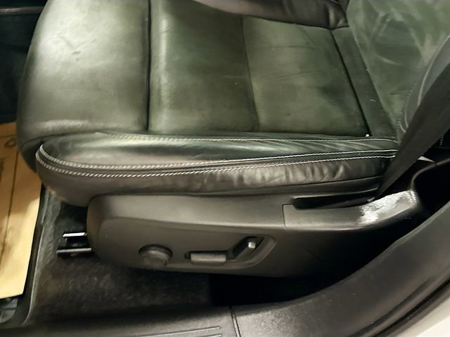 Used 2021 Volvo XC40 T5 R-Design w/ Climate Package image 20