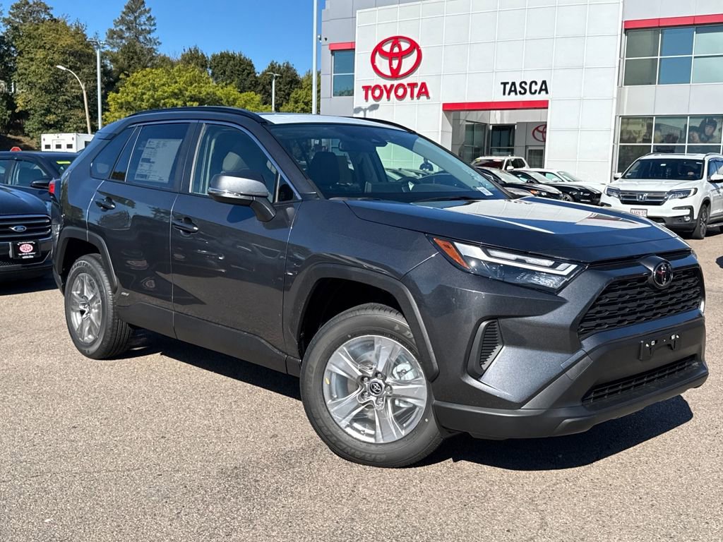 New 2025 Toyota RAV4 XLE