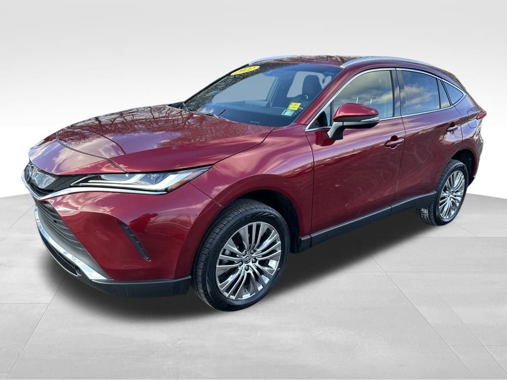 Certified 2022 Toyota Venza XLE