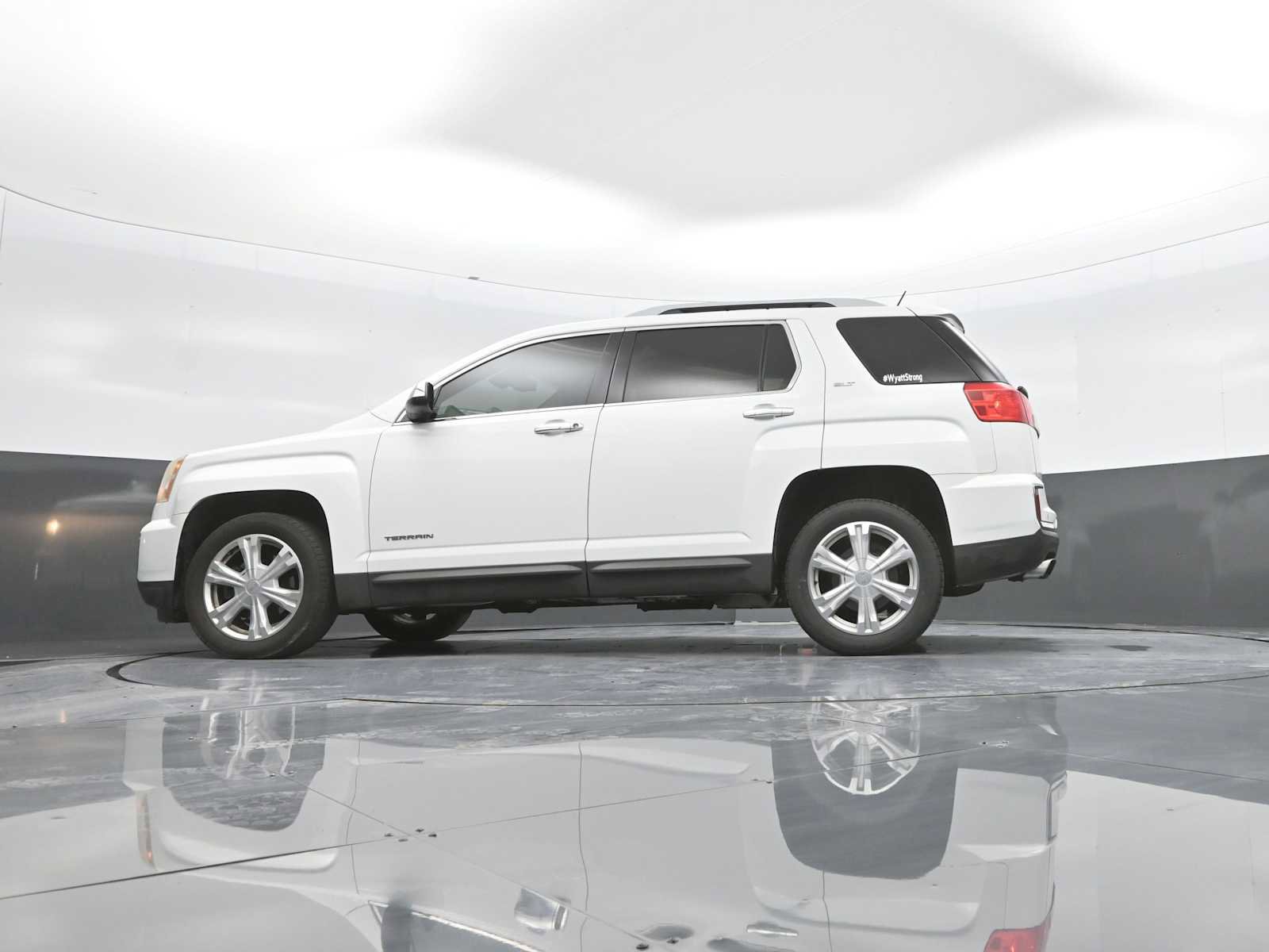 Used 2017 GMC Terrain SLT w/ Open Road Package AWD/4WD image 30