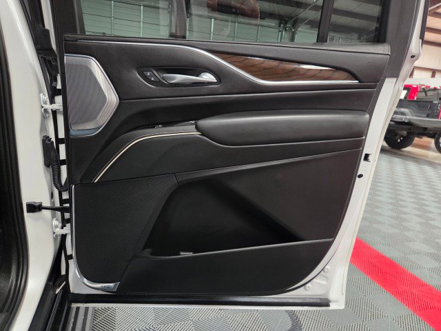 Used 2023 Cadillac Escalade ESV Sport Platinum w/ LPO, ONYX Package image 36