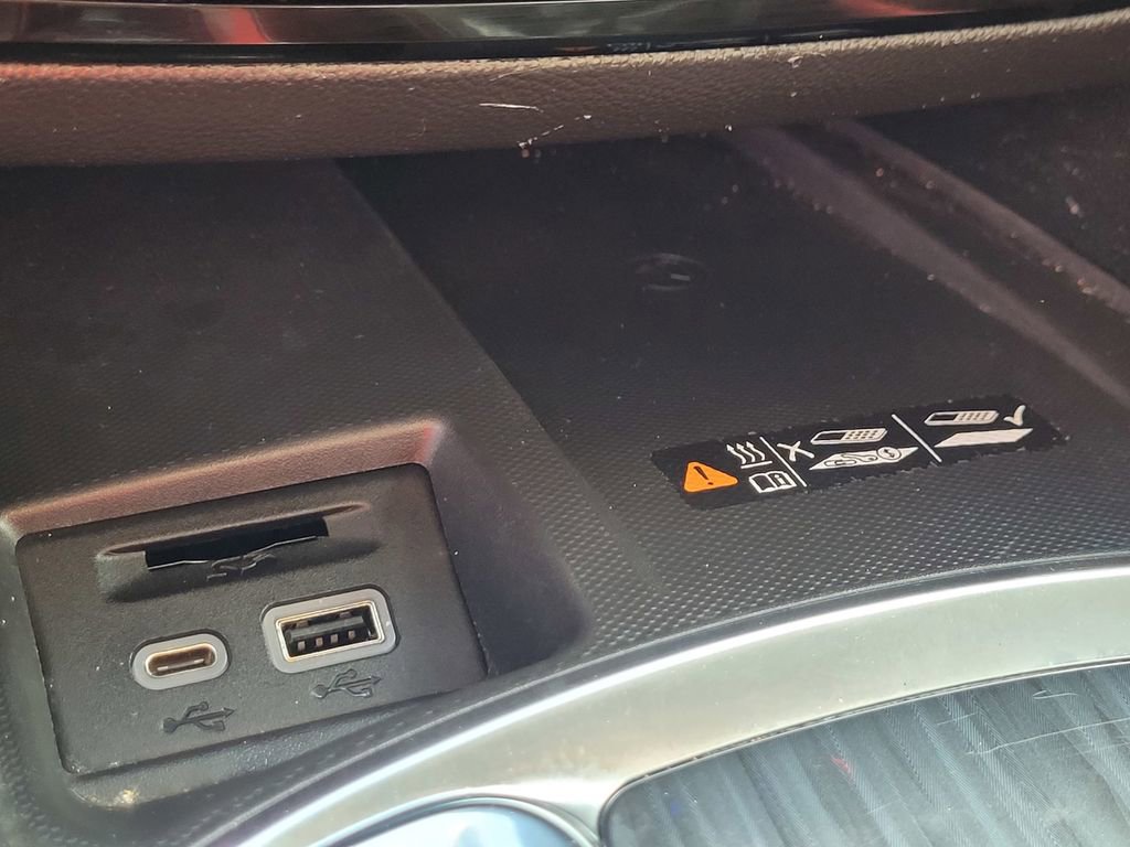 Used 2024 Buick Enclave Premium AWD/4WD image 21