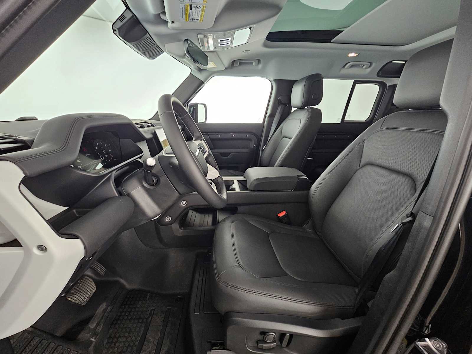 New 2025 Land Rover Defender 110 X-Dynamic SE image 19