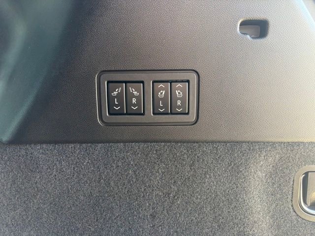 Used 2022 Cadillac XT6 Premium Luxury image 27