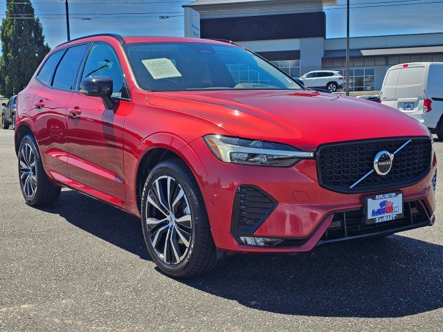 Used 2023 Volvo XC60 B5 Plus AWD/4WD image 1