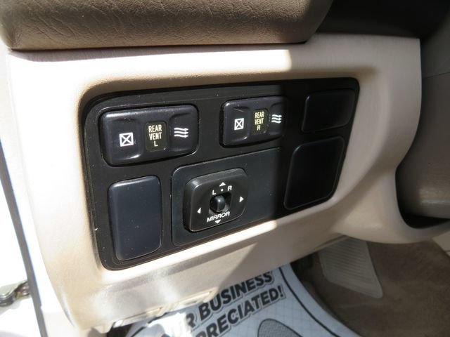 Used 2000 Toyota Land Cruiser AWD/4WD image 21