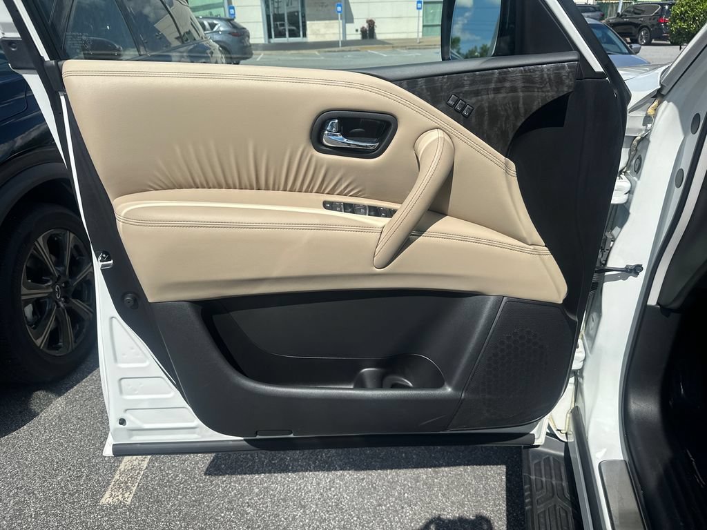Used 2024 Nissan Armada Platinum w/ Captain's Chairs Package RWD image 10