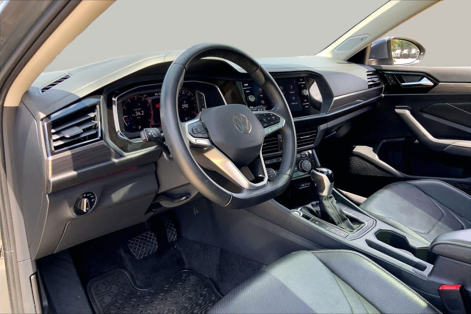 Used 2024 Volkswagen Jetta SEL FWD image 18