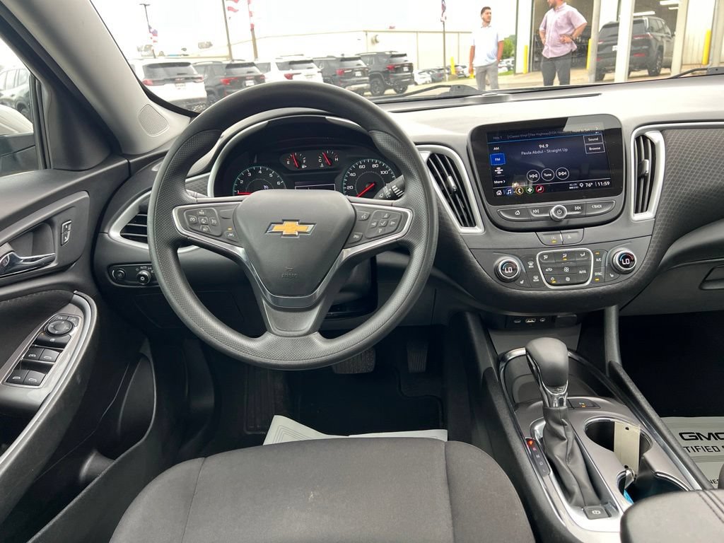 Used 2024 Chevrolet Malibu LT FWD image 31