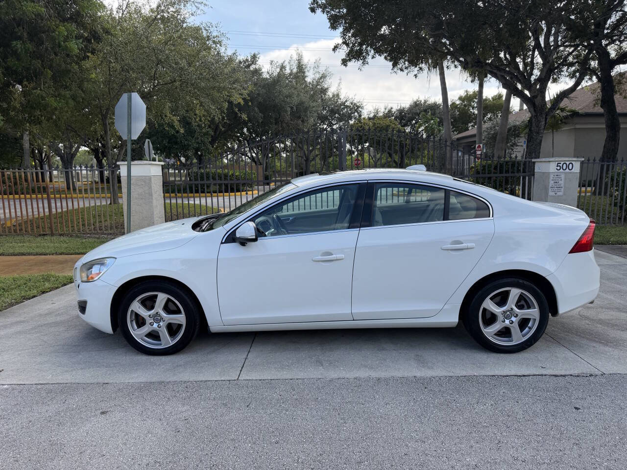 Used 2013 Volvo S60 T5 image 10