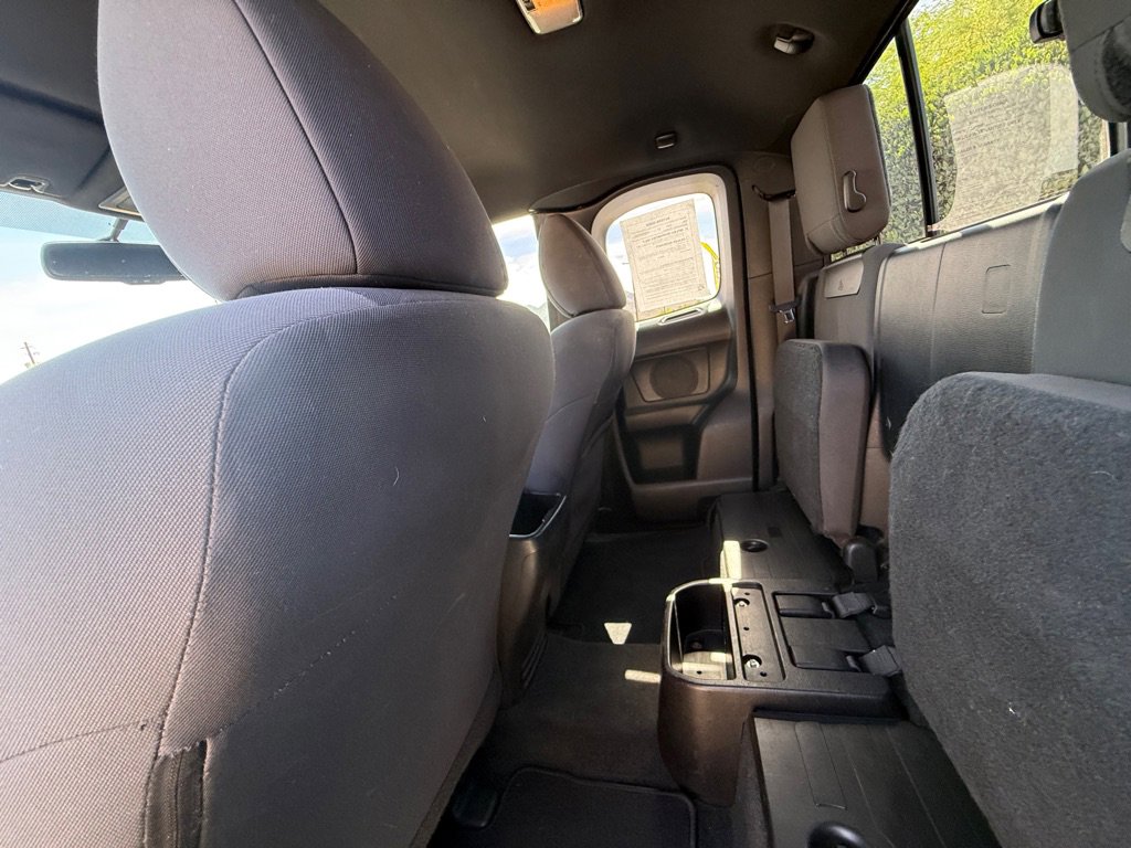 Used 2016 Toyota Tacoma TRD Sport w/ Towing Package RWD image 16