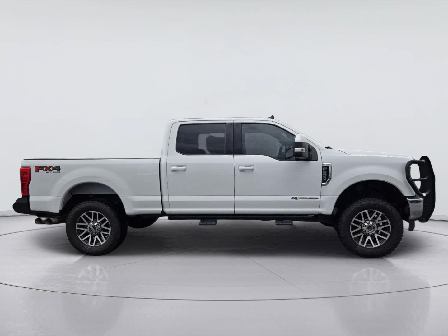 Used 2019 Ford F250 Lariat w/ Lariat Value Package AWD/4WD image 4